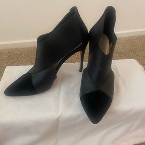 Nine West Black heels, Size 8 1/2 M